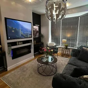  Holiday home Stylish Close To Arena United Kingdom