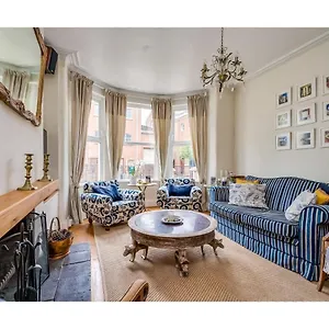 Ormeau Park Apartment